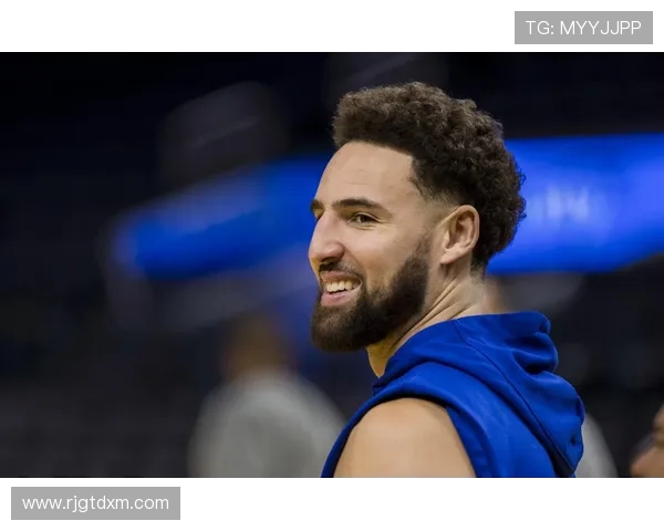 克莱半场表现惊艳三分球命中率高达667助力球队领先对手 克莱半场表现惊艳三分球命中率高达667助力球队领先对手